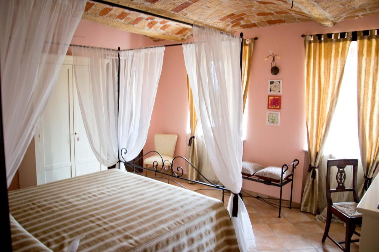 Agriturismo Monbertola Govone Kültér fotó